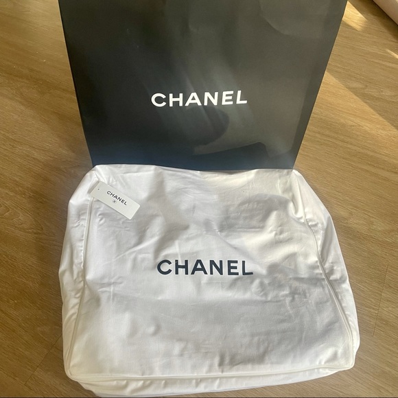 Chanel Blanket Throw CC Logo - Picture 12 of 12